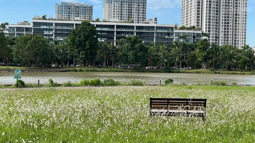 Bán nhanh căn 3pn/105m2 ban công đông nam, view hồ giá 7,8 tỷ bao phí.
