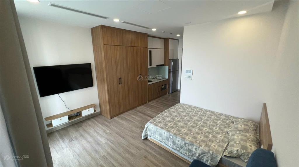 Cho thuê ch studio tòa sol forest, giá 5,5tr/tháng, hướng mát, đầy đủ nội thất