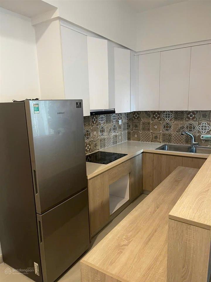 Bán căn 2 ngủ ban công rộng bên lake, 63m2 giá 3,820 tỷ bao phí.  0328 920 ***