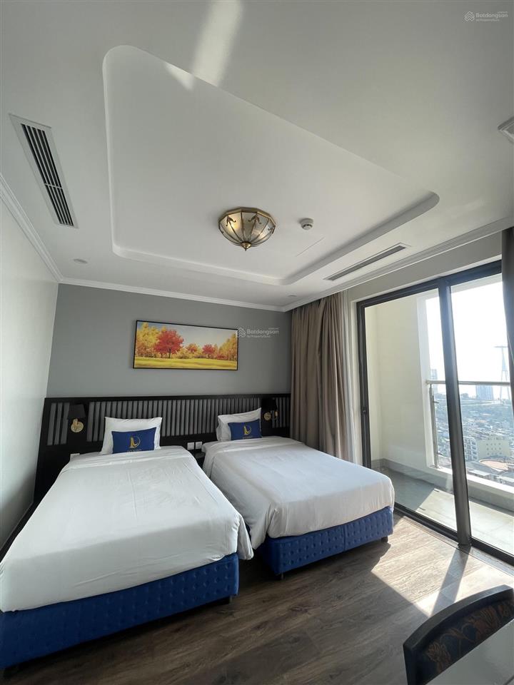 Cắt lỗ đậm sâu giá chỉ 2tỷ1 căn góc 1 phòng ngủ view biển căn chung cư đồi đức dương