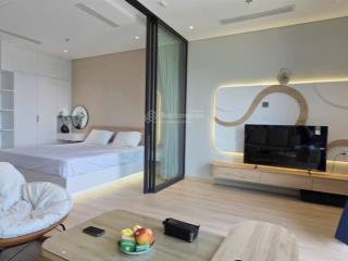 Cho thuê căn hộ cao cấp sẵn nội thất chỉ việc xách valy vào ở. nằm giữa trung tâm du lịch bãi cháy.