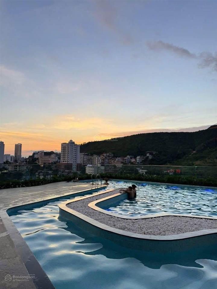2 tỷ 4 mặt biển hạ long 44m2 kinh doanh ngay.