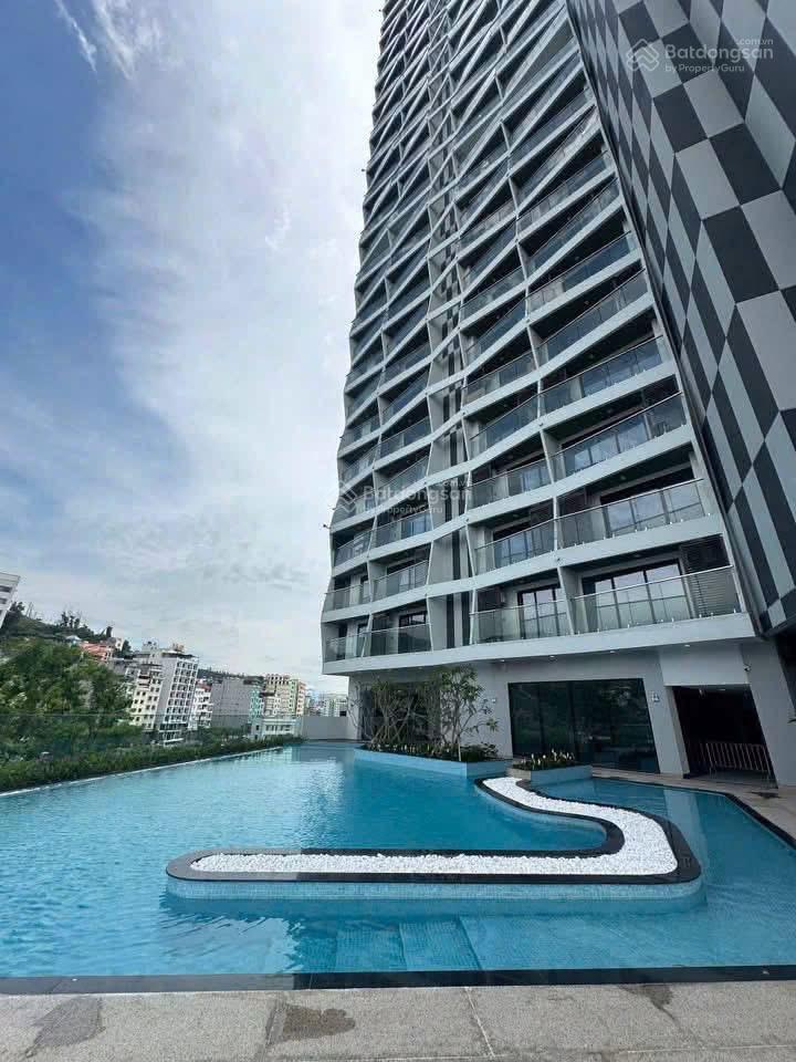 Cắt lỗ giá 1,6 tỷ, cần bán ngay căn hộ 1 ngủ view biển 44m2 trung tâm du lịch bãi cháy.