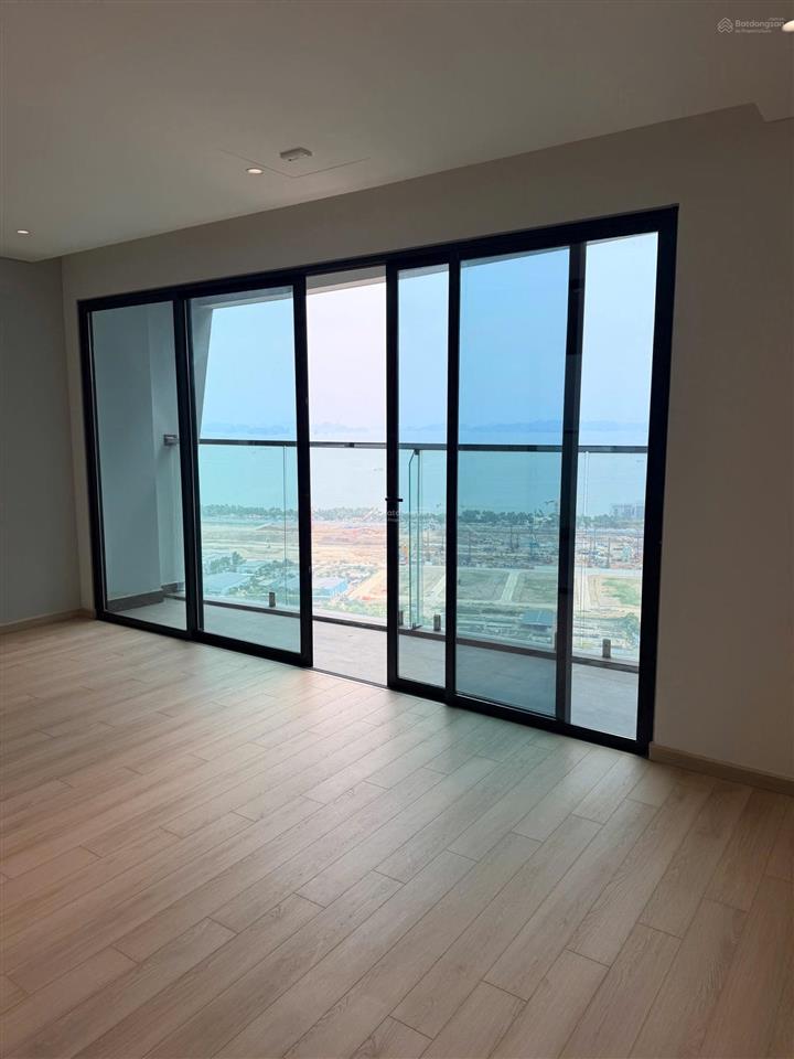 Tặng 400 triệu căn hộ 55m2 view trực diện biển trung tâm du lịch bãi cháy cách biển 500m.