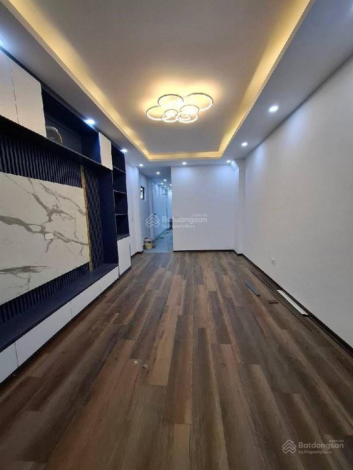 Nhà mơi đẹp đa sỹ kiến hưng phân lô ô tô để ngày đêm 45m 5 tầng thang máy thoáng trước sau