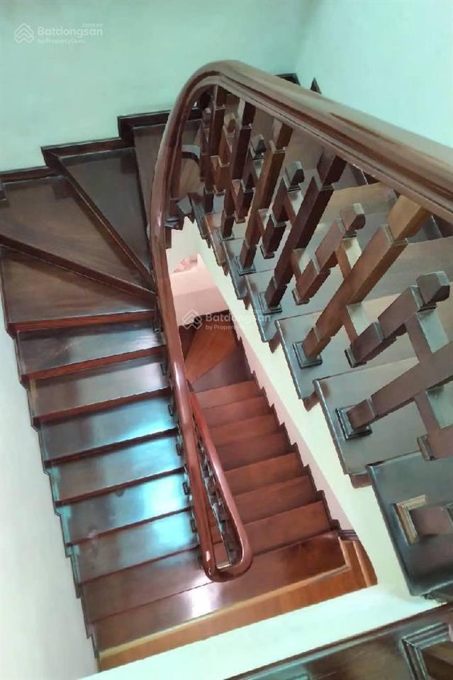 Hiếm nhà đẹp phố lụa vạn phúc hà đông 40m 4 tầng mặt tiền 5.2m gần ô tô