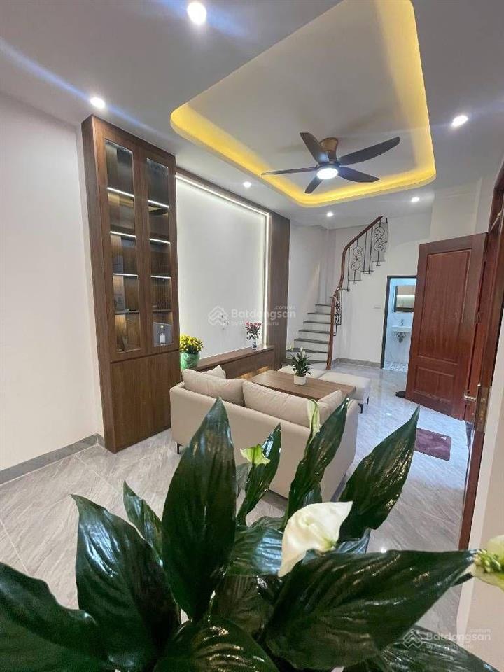 Hiếm nhà đẹp phố lụa vạn phúc hà đông 40m 4 tầng mặt tiền 5.2m gần ô tô