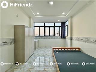 Studio cửa sổ trời gần emart phan huy ích