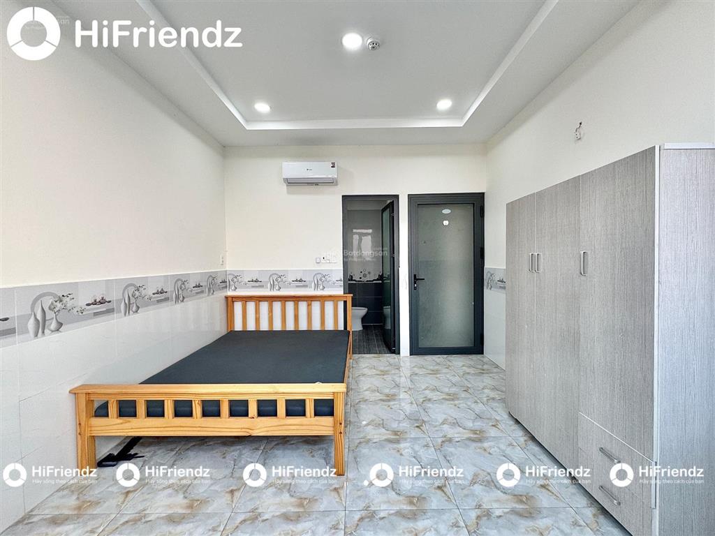 Studio cửa sổ trời gần emart phan huy ích