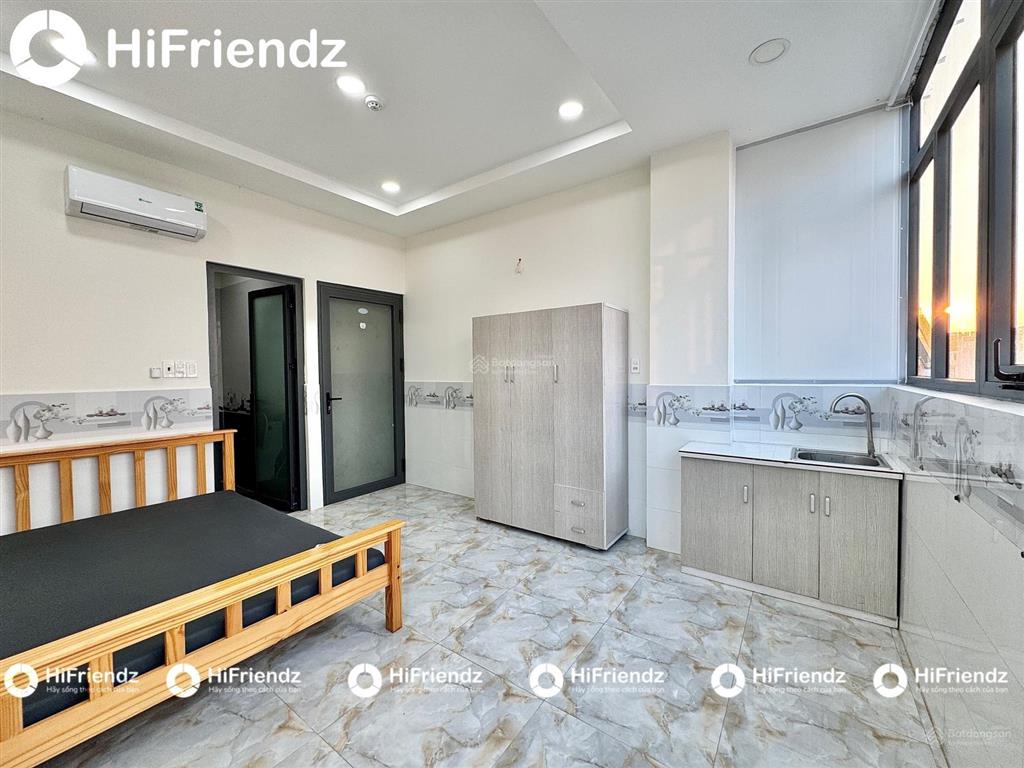 Studio cửa sổ trời gần emart phan huy ích