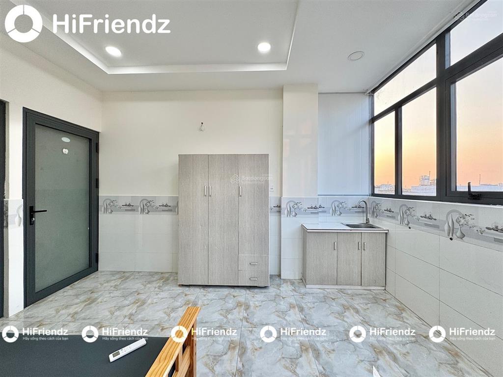 Studio cửa sổ trời gần emart phan huy ích