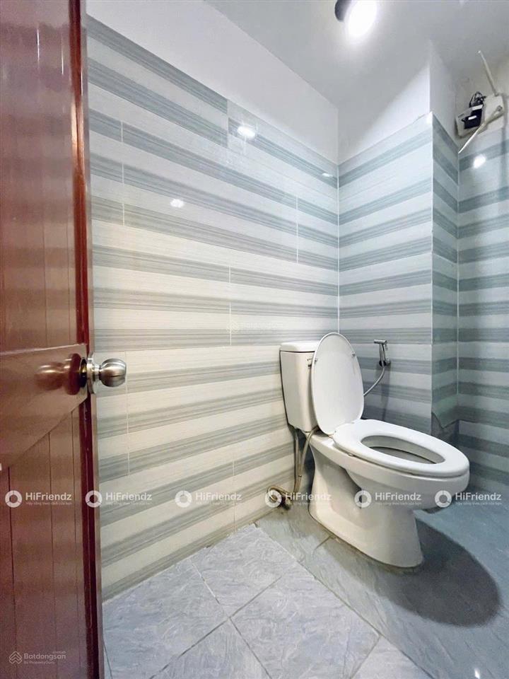 Studio đi bộ qua đại học văn lang cs3