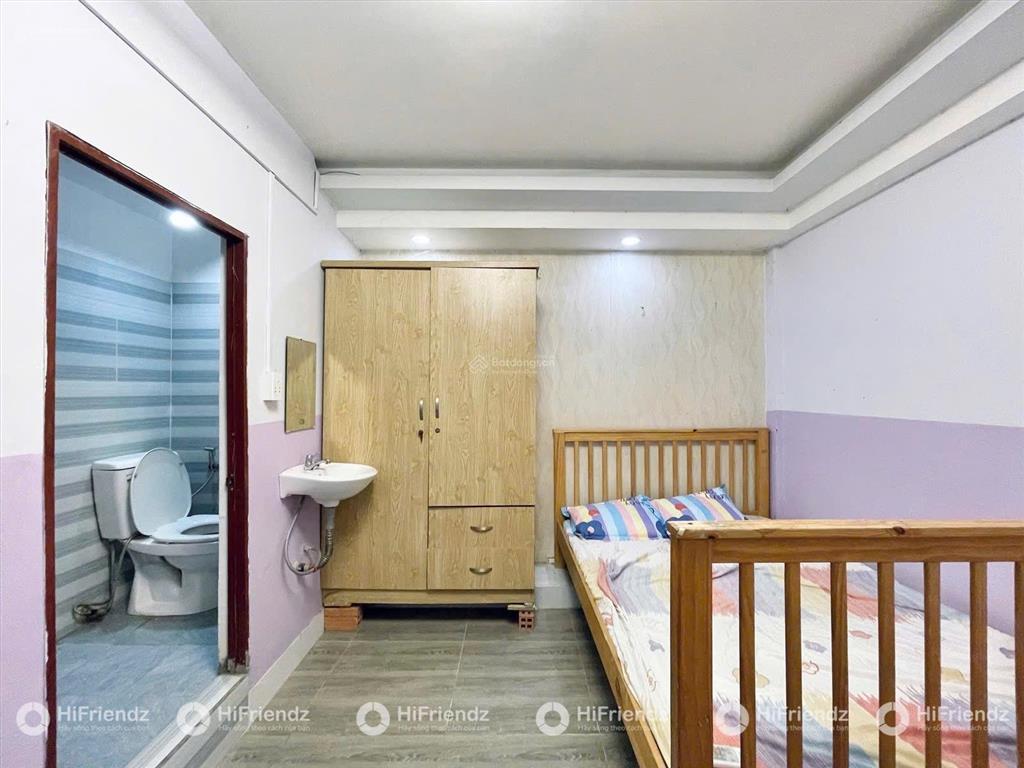 Studio đi bộ qua đại học văn lang cs3