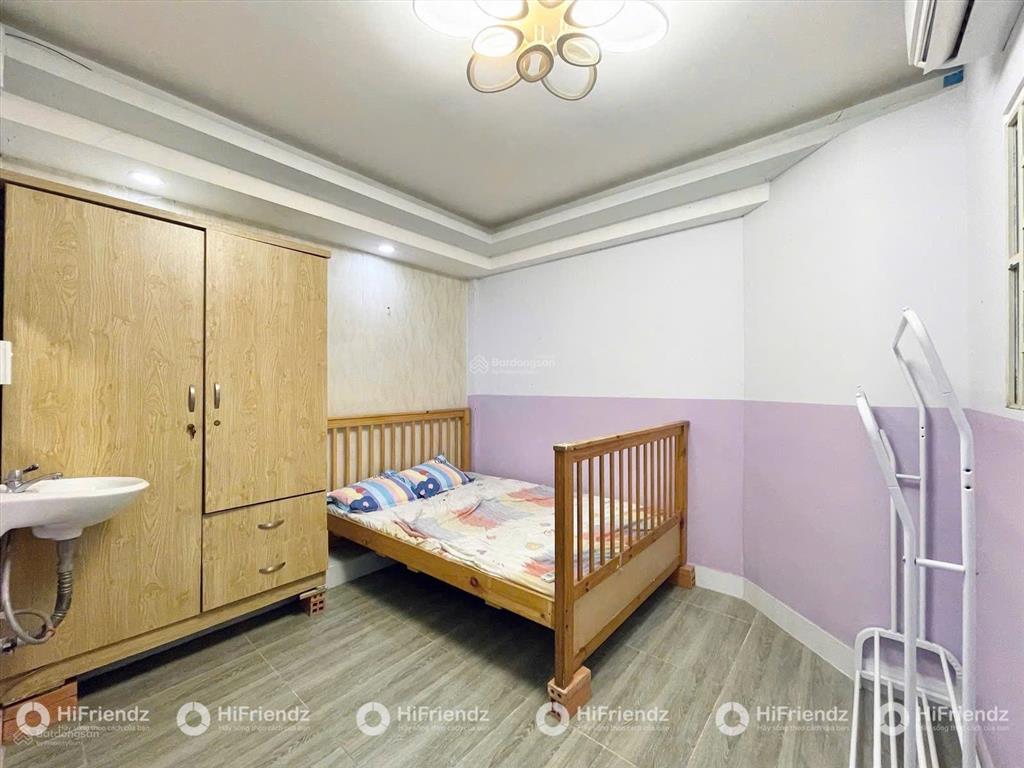 Studio đi bộ qua đại học văn lang cs3
