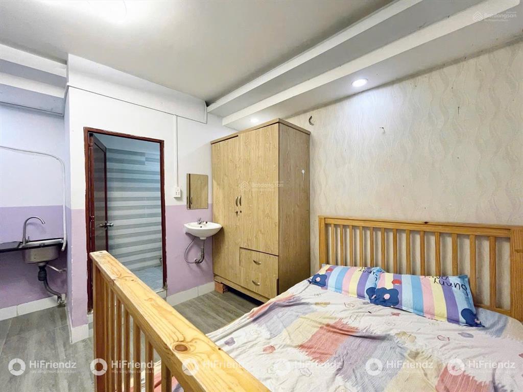 Studio đi bộ qua đại học văn lang cs3