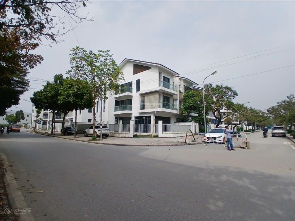 Chỉ 36 tỷ sở hữu căn biệt thự 225m2.3 mặt đường.sol lake villa đẹp nhất kđt đô nghĩa hà đông