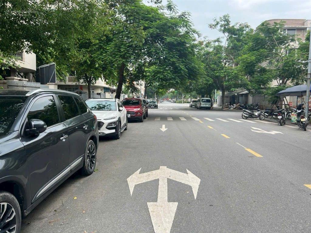 Kđt an hưng  lô góc  thang máy ô tô tránh vỉa hè rộng kinh doanh tốt