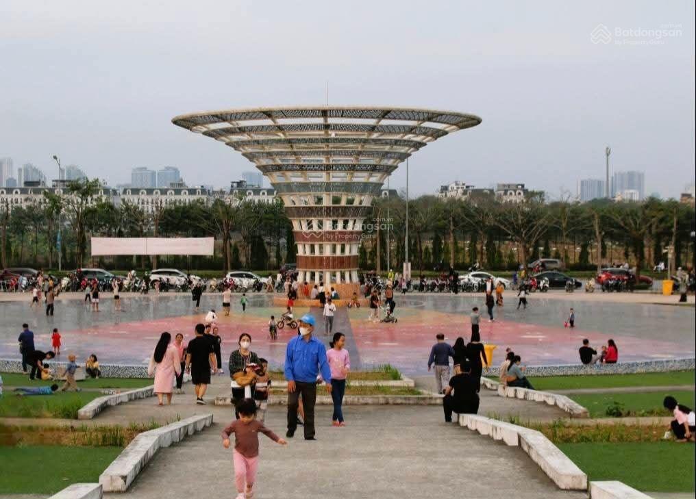 Một căn hiếm có. bt an khang kđt dương nội  198m2  chỉ 3xty  có hầm  pháp lý rõ ràng