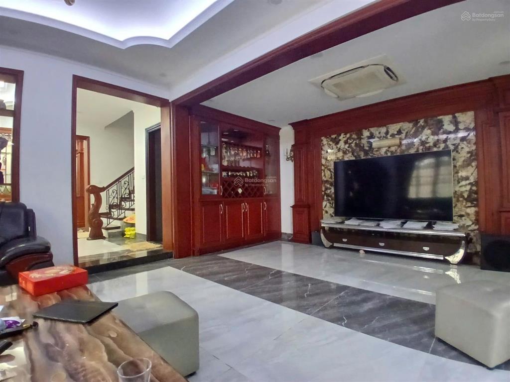 205m2. hiếm có 1 căn bt kđt văn phú  nội thất gỗ sịn  giá tốt khu vực  vị trí đắc địa