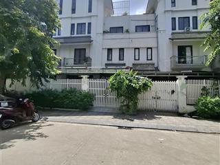 160m². vị trí giáp mặt đường lê trọng tấn. kinh doanh. ko lỗi pt
