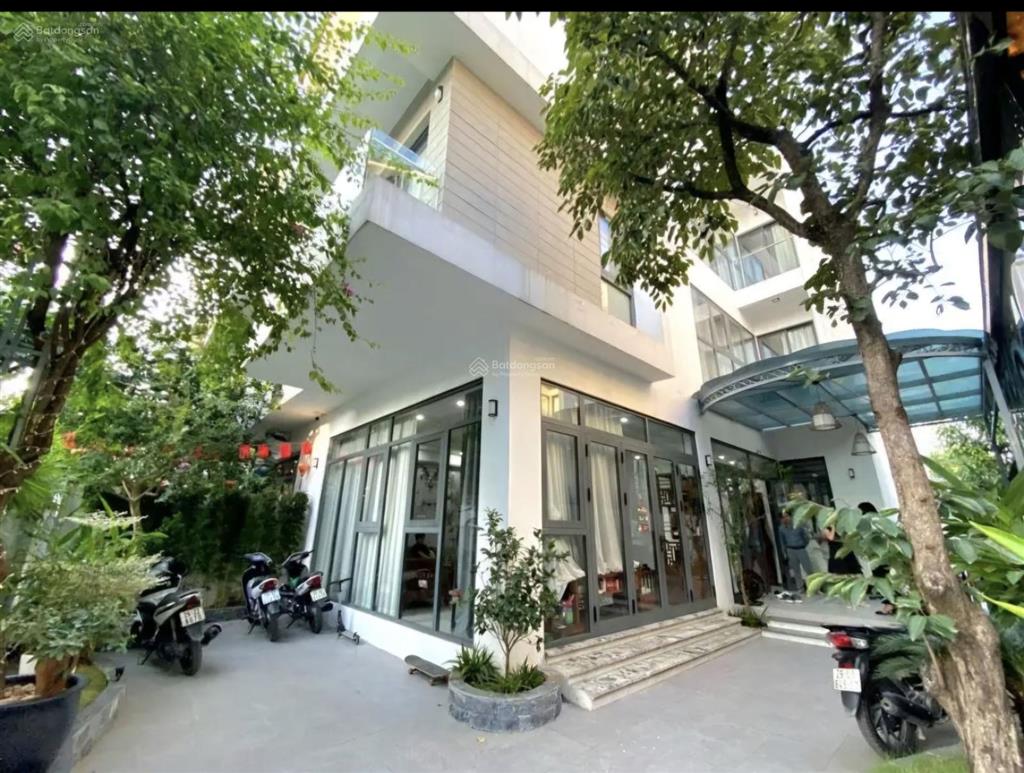 Dương nội  chủ cần bán biệt thự 4 tầng, thiết kế hiện đại, 3 thoáng vĩnh viễn, nội thất xịn. 200m2