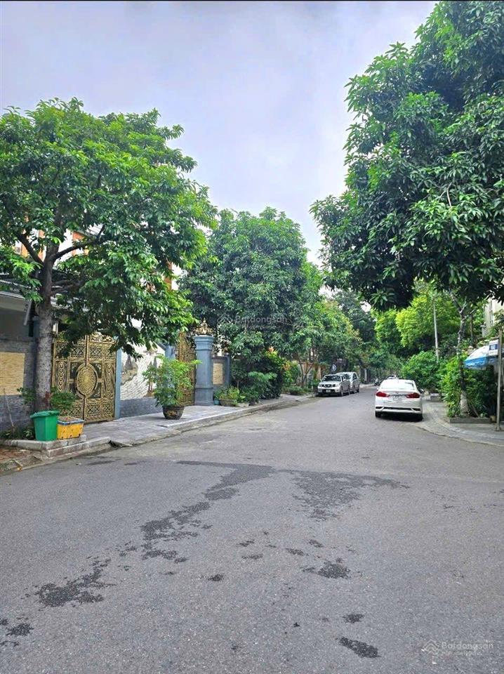 Bán biệt thự làng việt kiều châu âu. 135m2. 3x tỷ. vị trí vip.