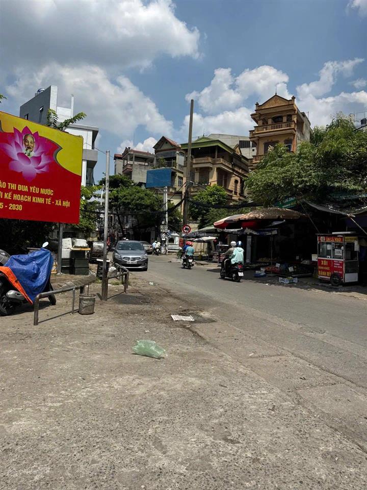 Bán nhà dân xây lô góc ngay kđt ngô thì nhậm ô tô ngủ trong nhà 45m² giá nhỉnh 10 tỷ