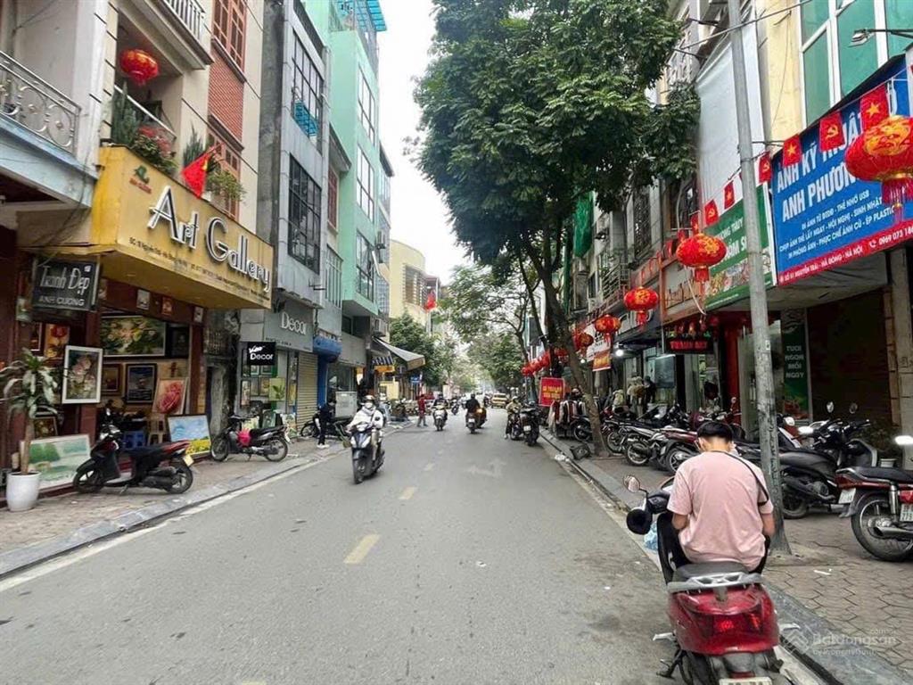 Cực hiếm!! bán nhà dân xây lô góc ngay trục chính nguyễn trãichợ phùng khoang ngõ ô tô nhỉnh 7 tỷ