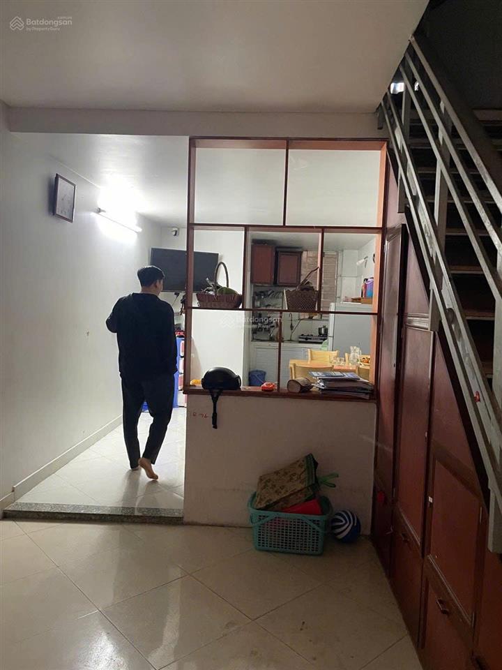 Chỉ 6 tỷ!! bán nhà ngay cổng làng văn la  văn phú 35m2 ô tô gần