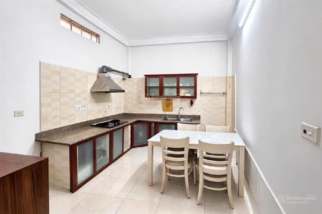 Hơn 5 tỷ!! bán gấp nhà dân xây 35m2 ngay ngã 5 hà trì cuối bà triệu