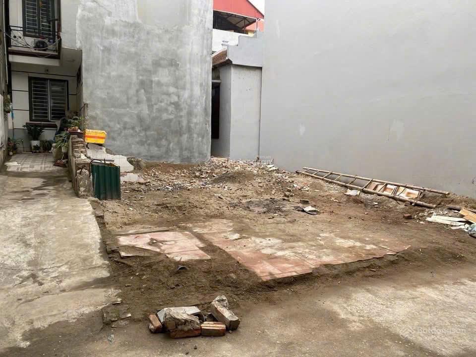 Bán gấp lô đất ngay mặt phố bà triệu  hà đông 60m2, mt 4m ô tô đỗ trong nhà, giá 11 tỷ
