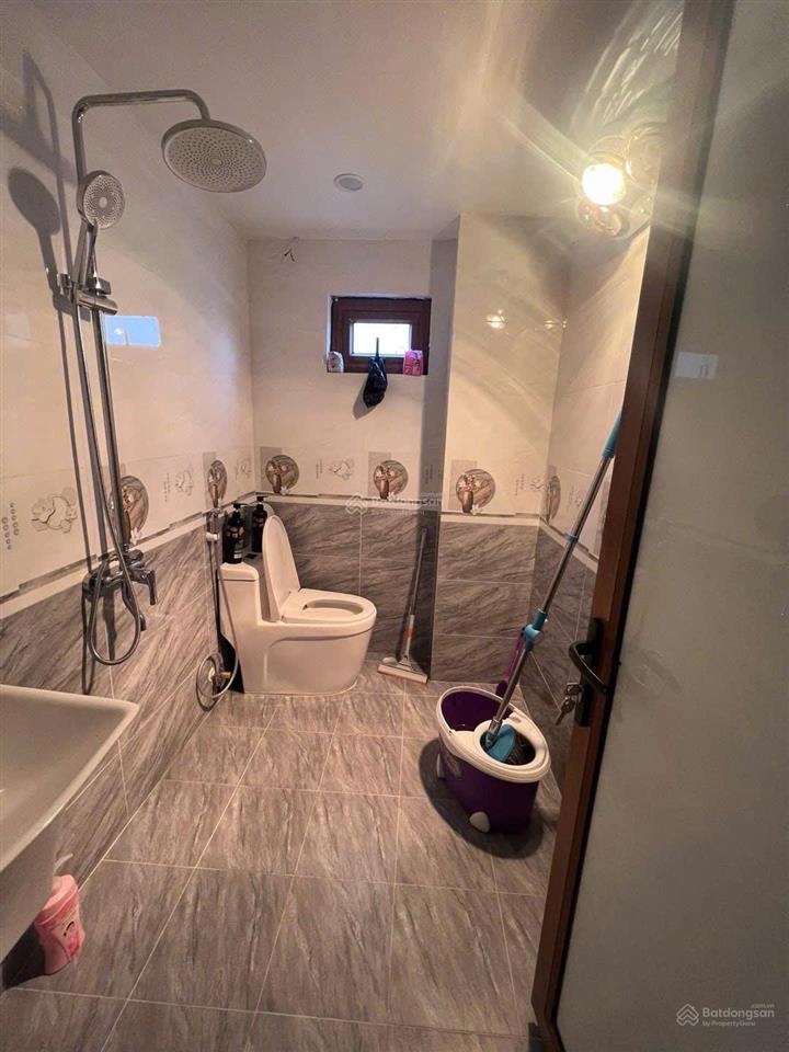 Bán gấp nhà ngõ thông ô tô đỗ cửa 45m2 3t ngay ngã tư lê trọng tấn  ỷ la giá chỉ 9 tỷ