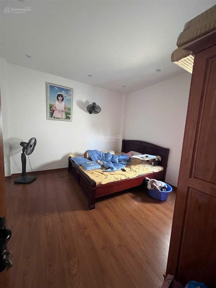 Bán gấp nhà ngõ thông ô tô đỗ cửa 45m2 3t ngay ngã tư lê trọng tấn  ỷ la giá chỉ 9 tỷ