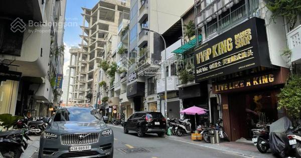 Bán nhà mt chợ bến thành quận 1. dt 4.1x15m. cn  60m2. 5 tầng . giá 35 tỷ