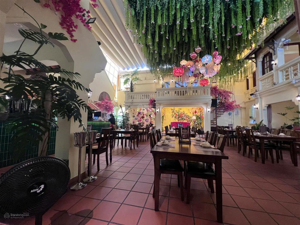 Định cư bán gấp mặt tiền xuân thủy p. thảo điền q.2. hđt 120tr. dt 17x18m. cn 342m2. giá 73 tỷ