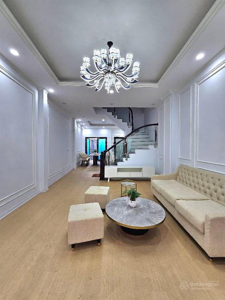 Bán nhà thạch bàn ô tô đỗ cửa, chỉ việc xách va li về ở( nhà thật, ảnh thật, nói o với ảo)