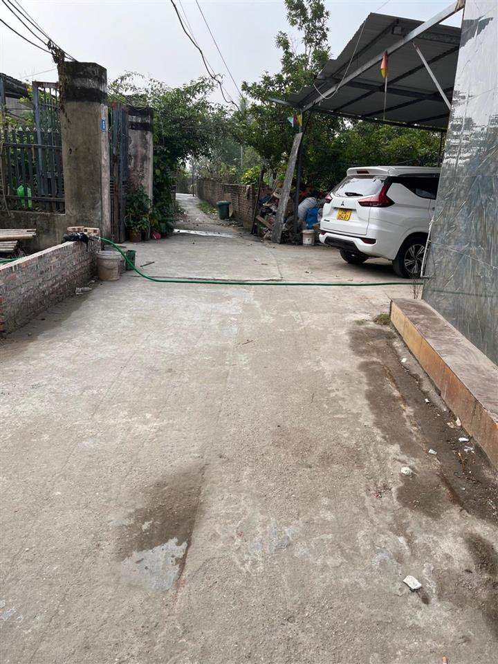 Bán đất gia lâm ô tô 7 chỗ đỗ cửa, 600m ra tới cổng trưởng đại học công nghiệp và thương mại.