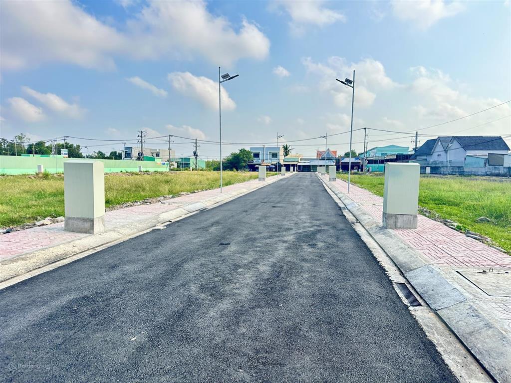 Với 900 triệu sở hữu lô đất nền bình chánh mặt tiền hoàng phan thái, shr