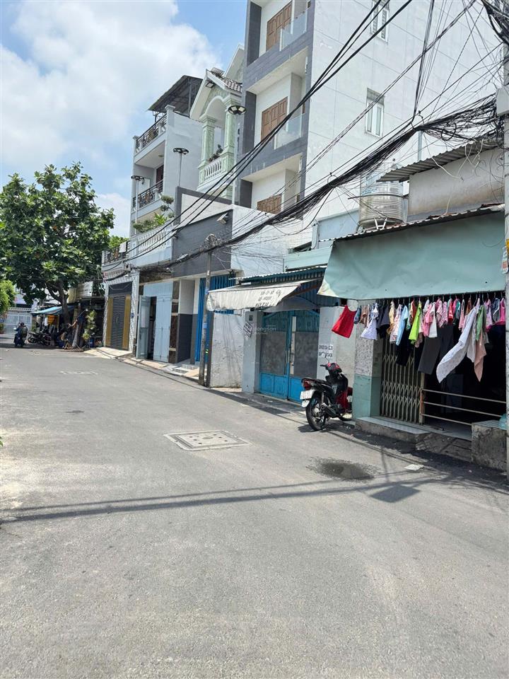 Bán đất tô ký 8x23 full có nhà cấp 4 cho thuê tốt, đường nhựa 6m thông ngay sau chợ