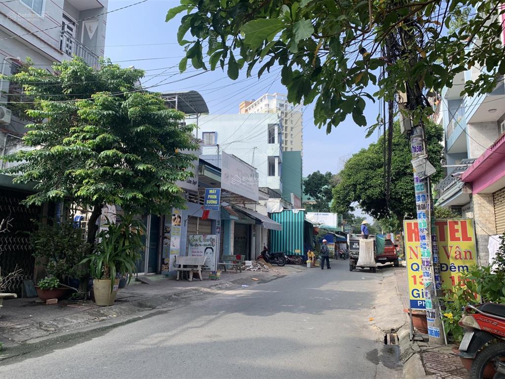 Bán hotel tô ký khu dân cư k82 dt 6,5x22m, tổng 16 phòng