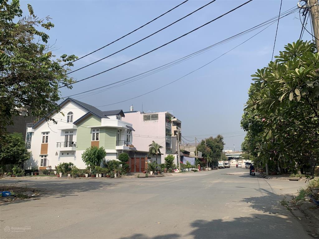 Lô 5x27m full 135m2 shr đường bàn cờ 10m thông kdc trục nguyễn văn quá  ql1a