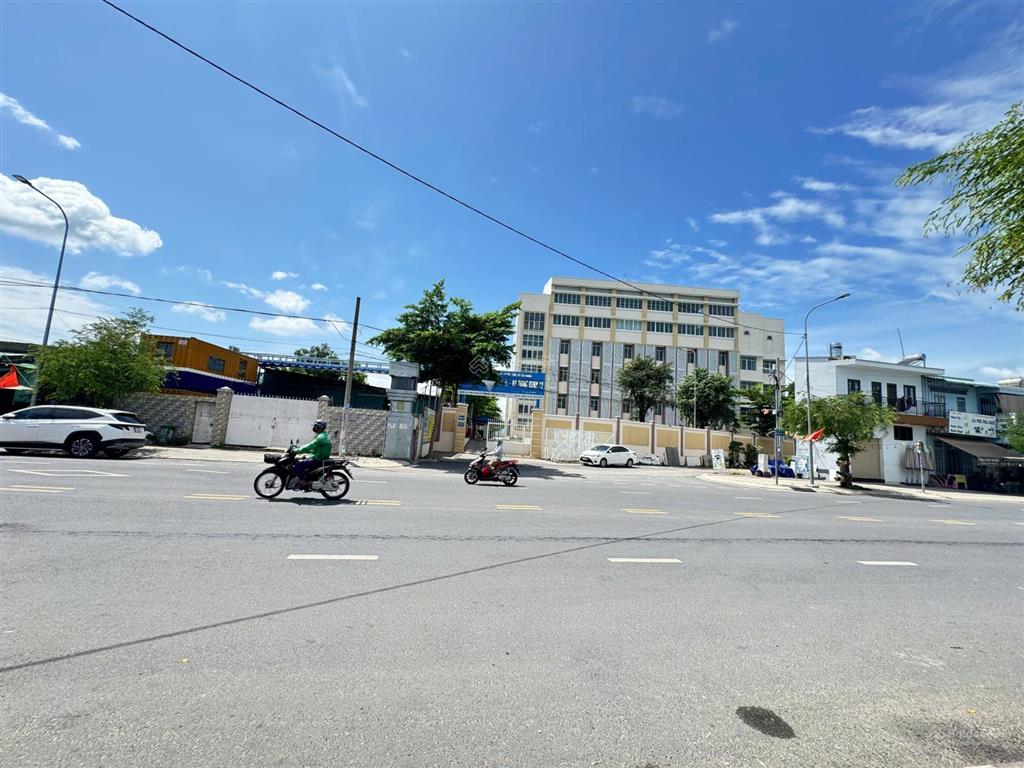 Nhà mặt tiền hiệp thành 43 gần nguyễn ảnh thủ ngang 5m 5 tầng hoàn công
