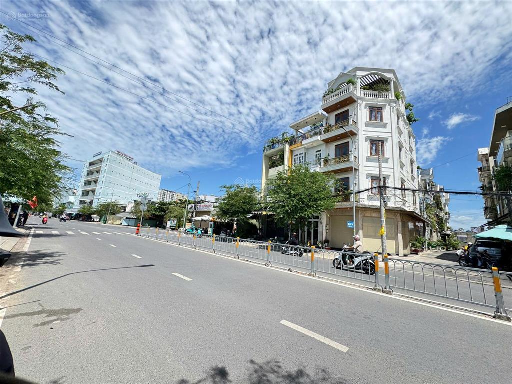 Nhà mặt tiền hiệp thành 43 gần nguyễn ảnh thủ ngang 5m 5 tầng hoàn công
