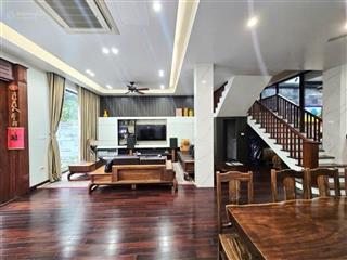 Chính chủ bán nhà mặt ngõ hoàng quốc việt,diện tích rộng 110m2,2 thoáng trước sau,5 tầng,giá 34 tỷ