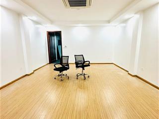 Siêu hiếm,nhà phố cầu giấy, một bước ra phố lớn, ngõ to thông, vị trí đẹp, 109m2x3tầng, giá 39 tỷ.