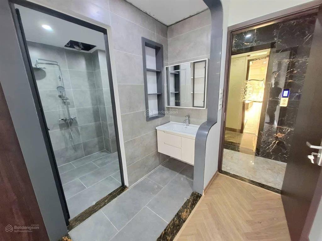 Gấp gấp! chủ cần bán nhà phân lô hoàng quốc việt, oto vào nhà, full nt mới đẹp, 55m2x6t thang máy