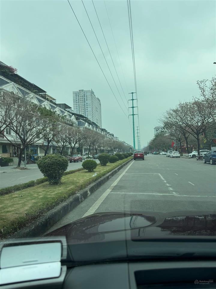 Cực hiếm! chủ bán căn lk shophouse tp giao lưu phạm văn đồng, 120m2x5t, giá chỉ 49.5 tỷ sẵn sổ !