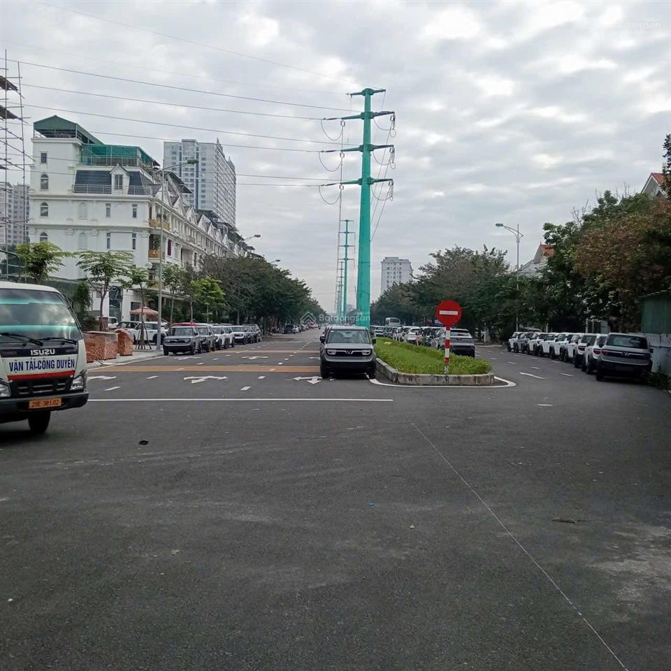 Cực hiếm! chủ bán căn lk shophouse tp giao lưu phạm văn đồng, 120m2x5t, giá chỉ 49.5 tỷ sẵn sổ !