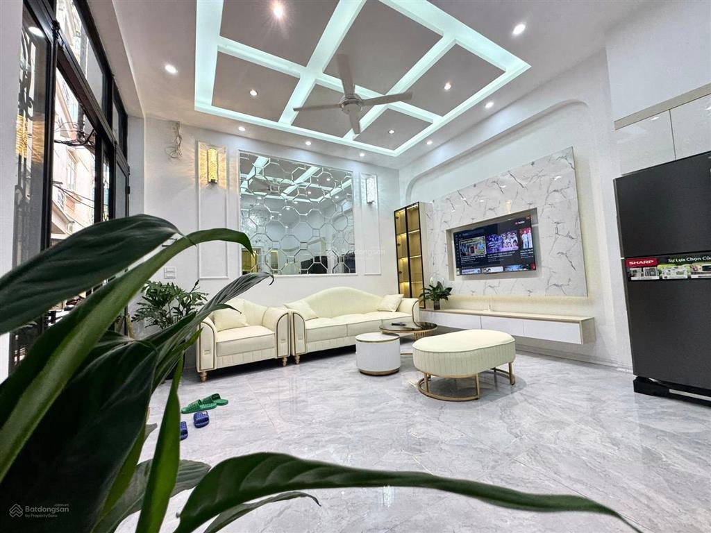 Siêu hiếm! cần bán gấp nhà phân lô oto mai dịch,2 thoáng, đường rộng,70m2x6t,thang máy,giá 28.5 tỷ