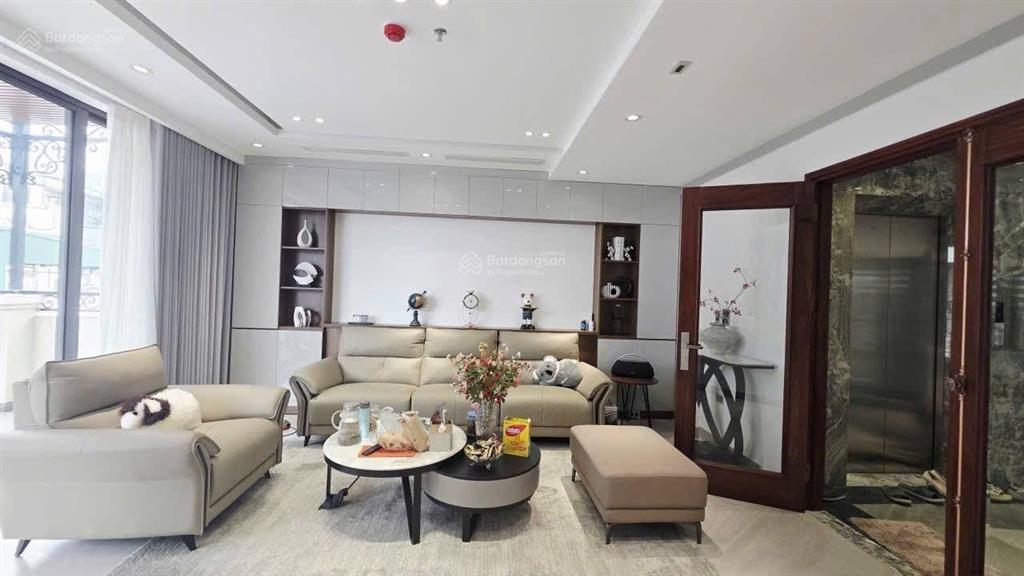 Giảm chào! phân lô ô tô vip trần quốc hoàn, mặt ngõ thông, 2 thoáng, 75m2x5tầng, giá 34.5 tỷ có tl